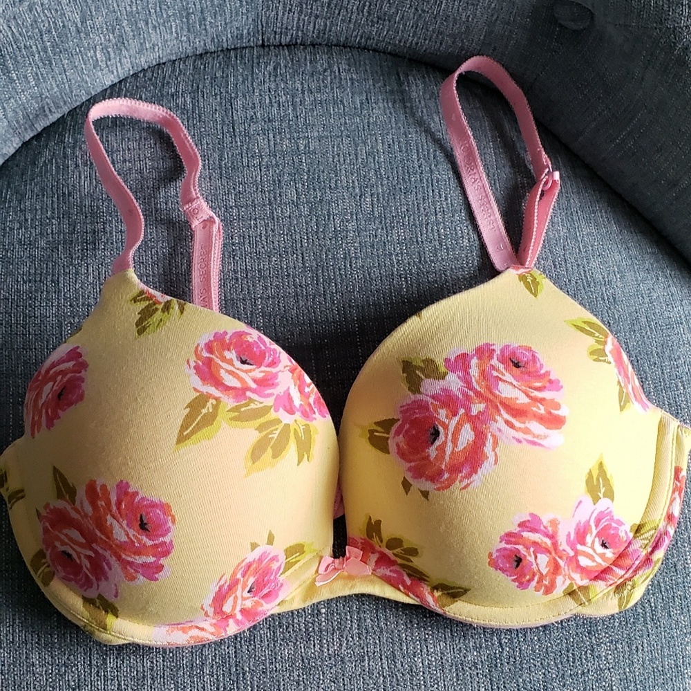 Victoria secret Push Up Bra Size 36C